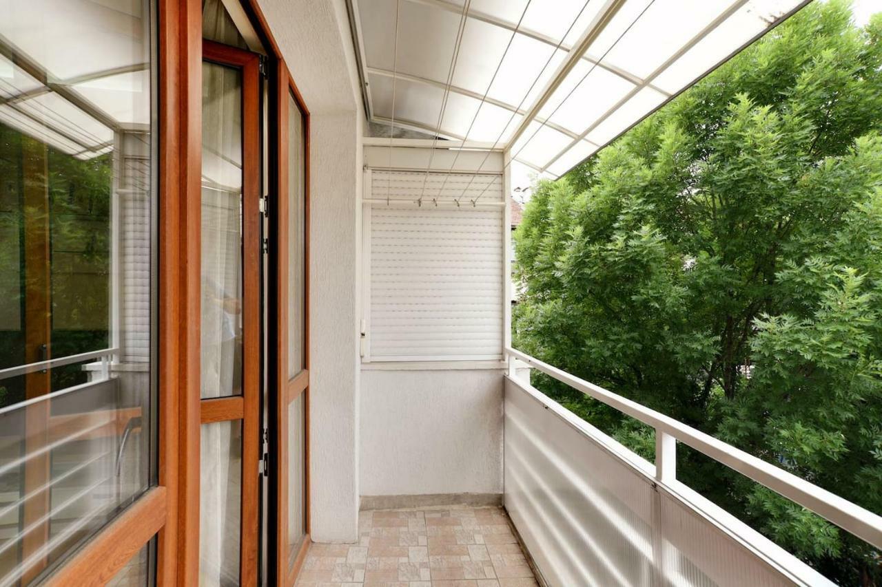 Spacious And Stylish Apartment In The Heart Of Sofia Plus Parking 外观 照片