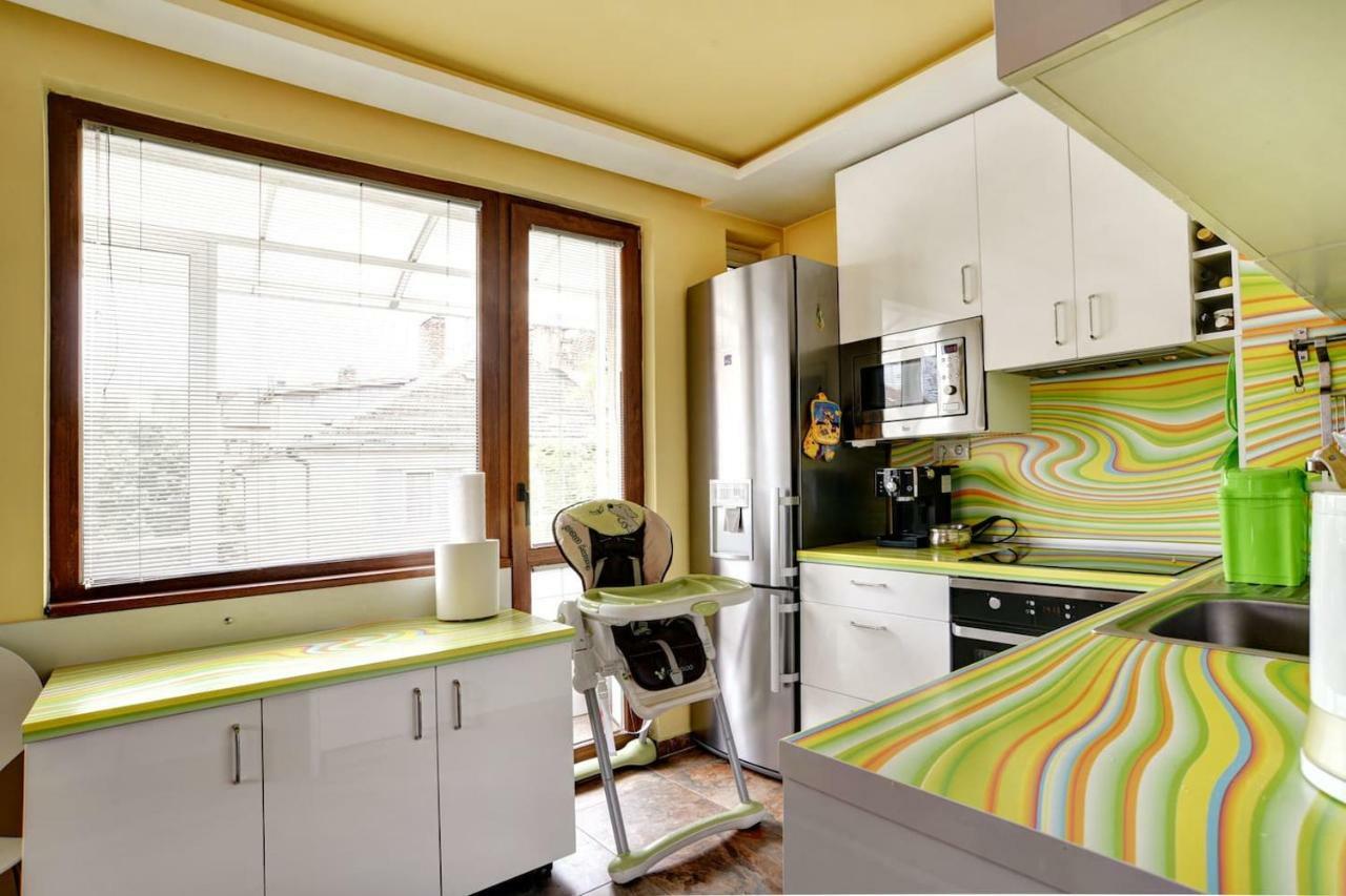 Spacious And Stylish Apartment In The Heart Of Sofia Plus Parking 外观 照片